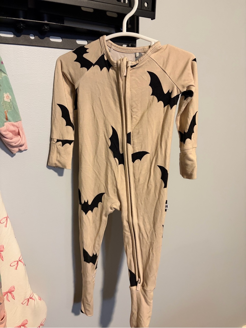Bums and roses bat convertible romper